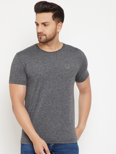 

Crimsoune Club Men Charcoal Grey Solid Pure Cotton Round Neck T-shirt