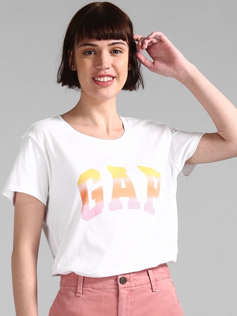 

GAP Women White Printed Round Neck T-shirt