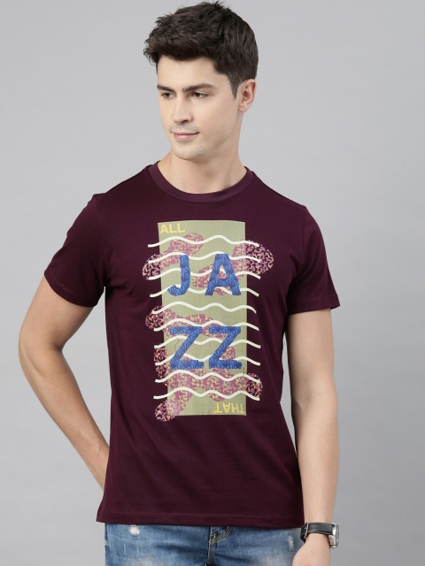 

QUANCIOUS Men Maroon Solid Round Neck Sustainable T-shirt
