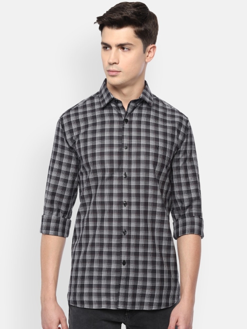 

V Dot Men Black & White Slim Fit Checked Casual Shirt