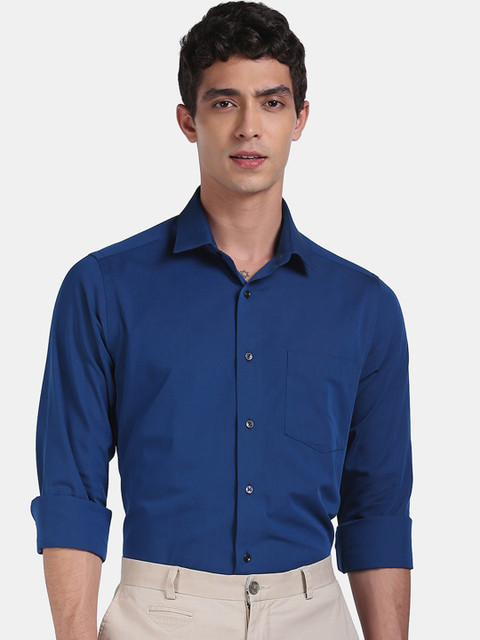 

Arrow Men Blue Regular Fit Solid Formal Shirt