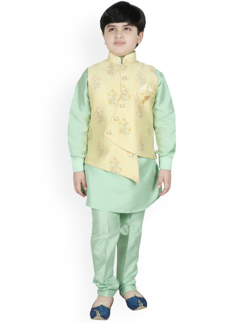 

SG YUVRAJ Boys Green Solid Kurta with Trousers & Nehru Jacket