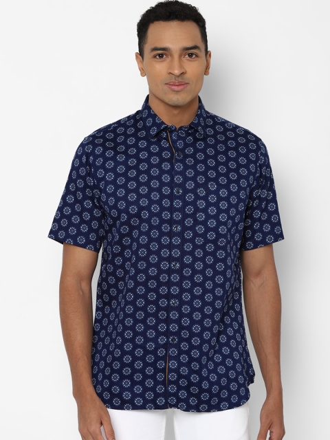 

Allen Solly Men Navy Blue & White Pure Cotton Slim Fit Printed Casual Shirt