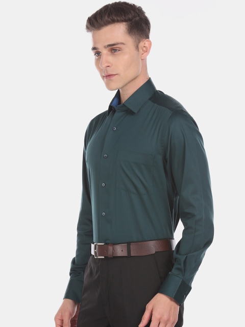 

Arrow Men Green Regular Fit Solid Formal Shirt