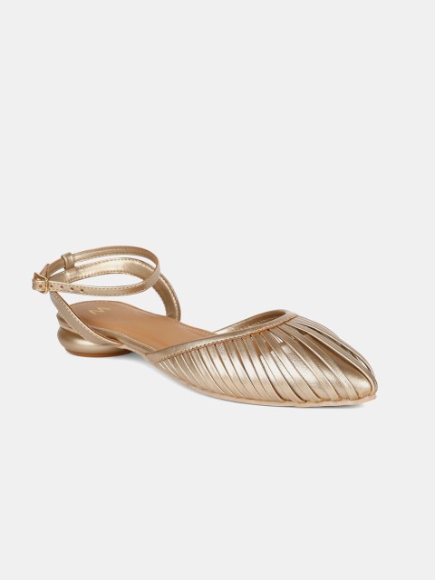 

W Women Gold-Toned Textured Pumps