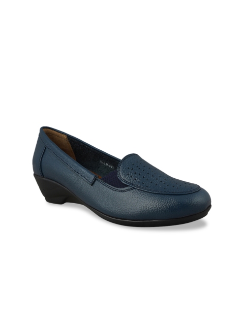 

pelle albero Women Blue Solid Pumps