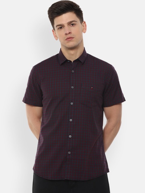 

Louis Philippe Sport Men Maroon Slim Fit Checked Casual Shirt