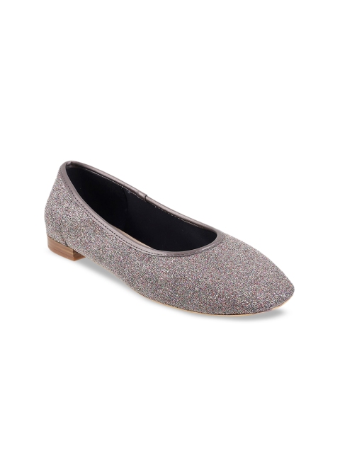 

Mochi Women Beige Embellished Pumps