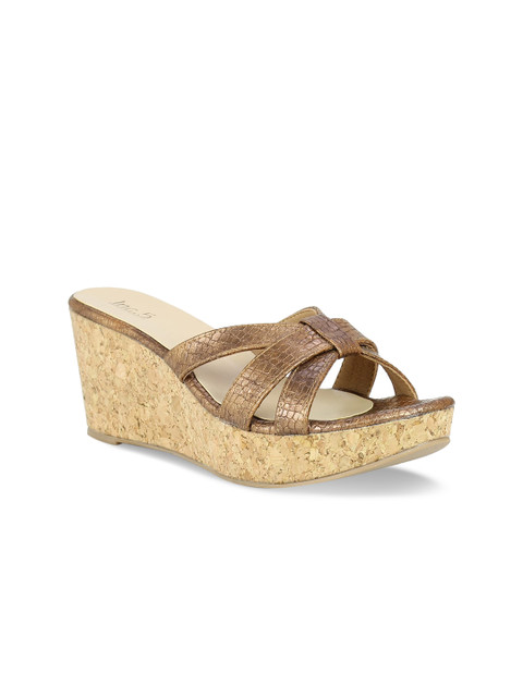 

Inc 5 Women Gold-Toned Textured Sandals