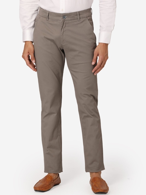 

Wintage Men Beige Regular Fit Solid Chinos