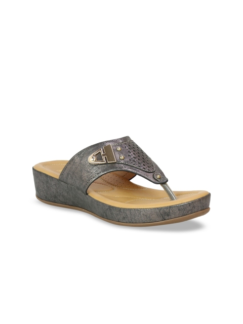 

Inc 5 Women Grey Textured Sandals
