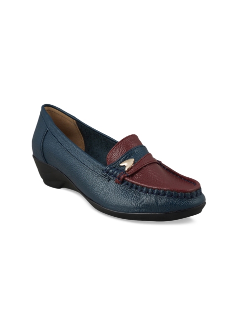 

pelle albero Women Maroon Colourblocked Pumps