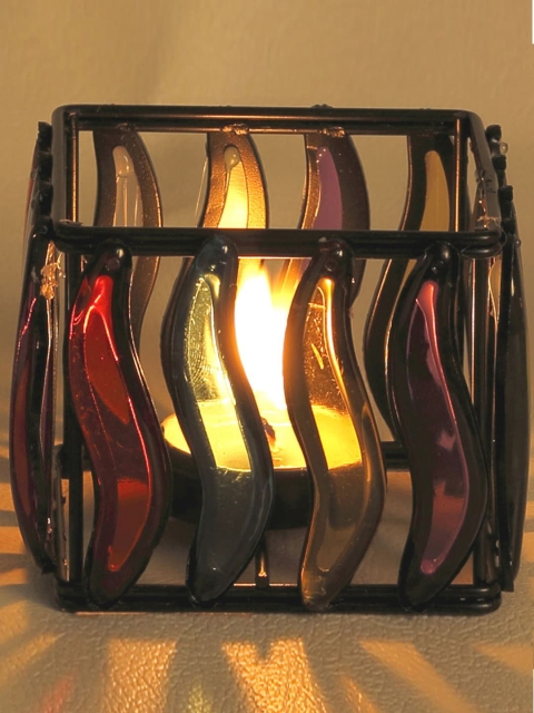 

Aapno Rajasthan Black & Blue Solid Candle Holder