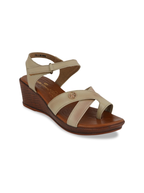 

pelle albero Women Cream-Coloured Solid Sandals