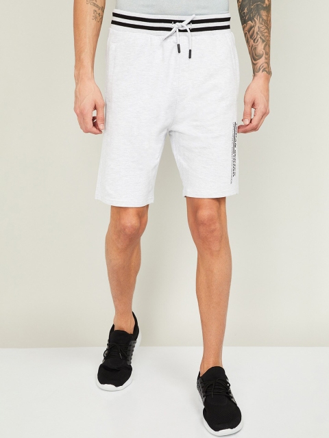 

Bossini Men Grey Melange Pure Cotton Solid Regular Fit Shorts