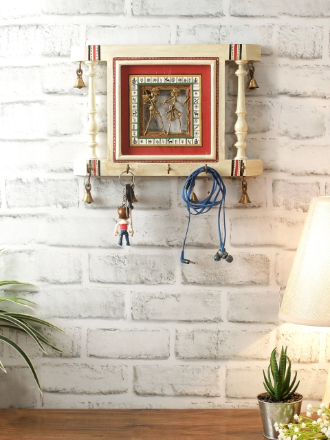 

Aapno Rajasthan White & Maroon Hand Painted Dhokra Work Wall Hanging Key Holder
