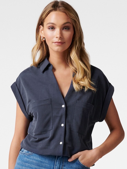 

Forever New Women Charcoal Tailored Fit Solid Casual Shirt