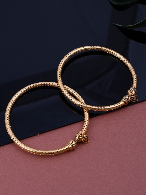 

Silvermerc Designs Set Of 2 Gold-Plated Black Textured Rajwadi Kada Anklets