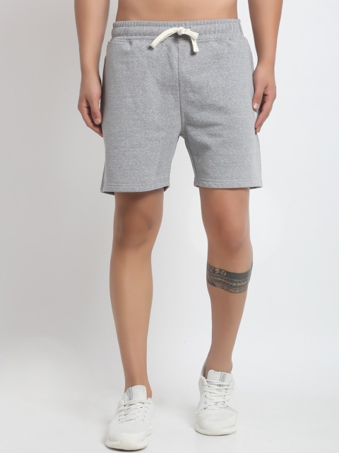 

Club York Men Grey Solid Regular Fit Regular Shorts