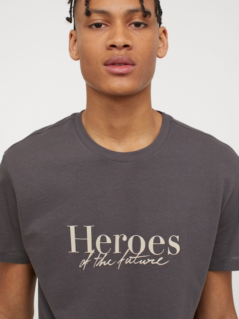 

H&M Men Grey & Beige Text-Print T-shirt