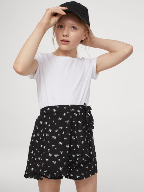 

H&M Girls Black & White Patterned Skorts