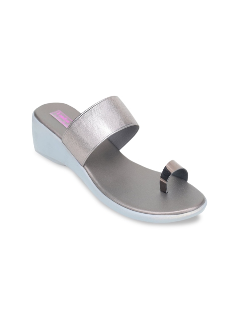 

LONDON STEPS Women Grey Solid Sandals