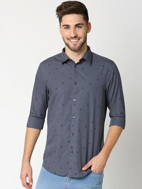 

Bewakoof Men Blue & Black Regular Fit Printed Pure Cotton Casual Shirt