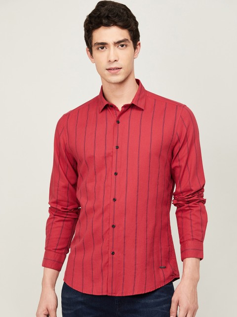 

Bossini Men Red Regular Fit Striped Cotton Casual Shirt