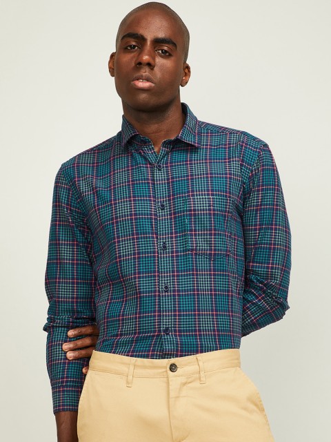 

CODE by Lifestyle Men Green & Red Slim Fit Checked HARDY Cotton Casual Shirt