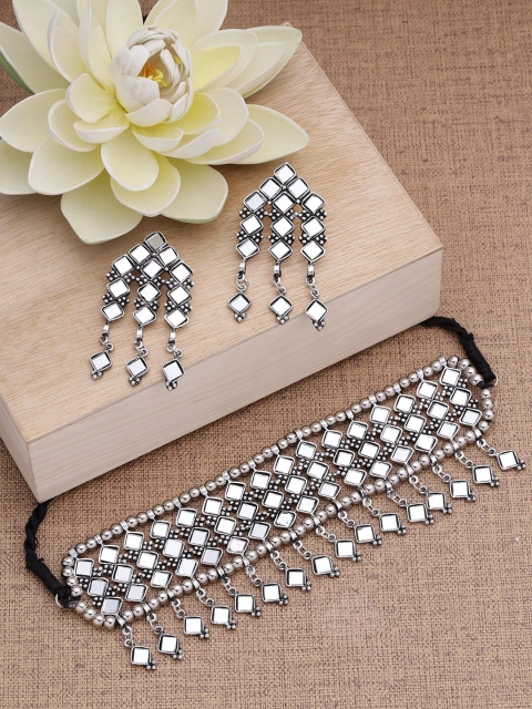 

Fida Silver-Plated Beaded Mirror Work Jewellery Set