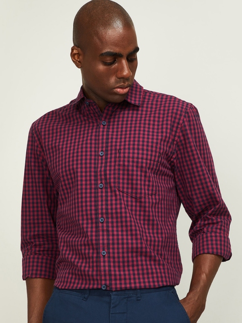 

CODE by Lifestyle Men Burgundy Regular Fit Checked GIN Cotton Casual Shirt