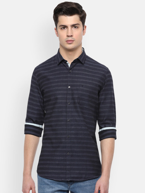 

Van Heusen Sport Men Navy Blue Pure Cotton Slim Fit Striped Casual Shirt