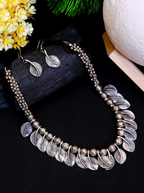 

Crunchy Fashion Oxidised Silver-Plated Jewellery Set