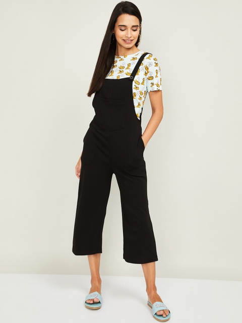 

Ginger by Lifestyle Women Black Solid 3/4th Dungarees