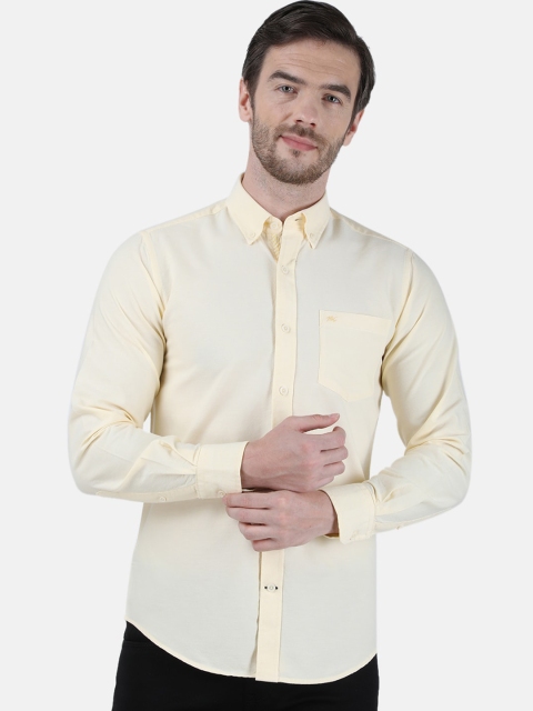 

Monte Carlo Men Yellow Regular Fit Solid Casual Shirt