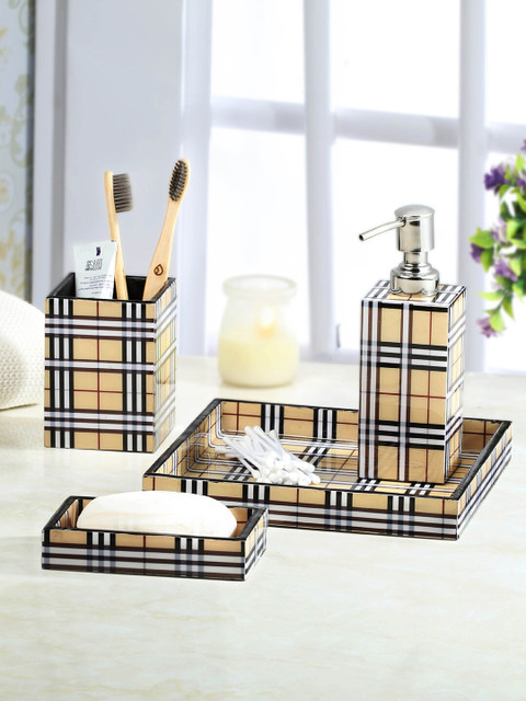 

WOODSMYTHS Set Of 4 Beige & Black Checked Bathroom Set