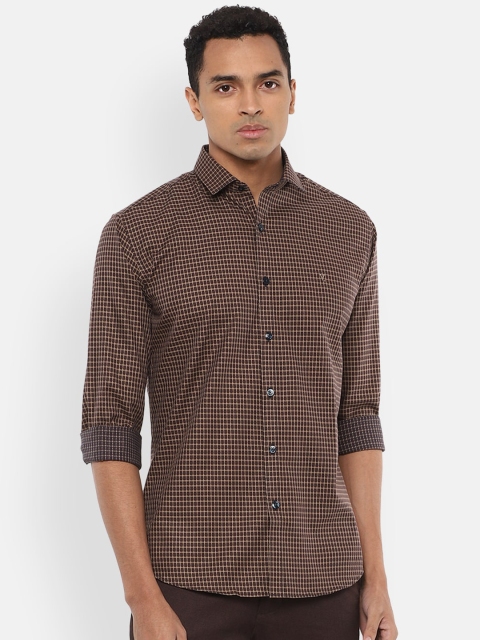 

V Dot Men Brown & Beige Pure Cotton Slim Fit Checked Casual Shirt