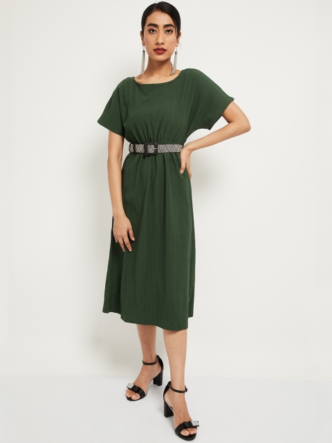 

max Women Green Solid Sheath Dress