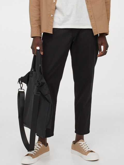 

H&M Men Black Solid Chinos