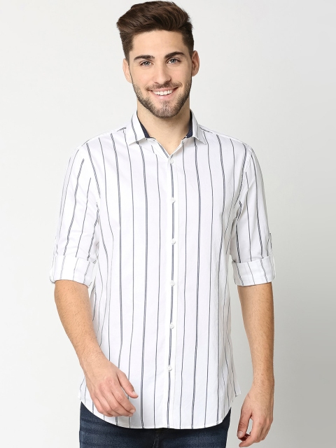 

Bewakoof Men White Slim Fit Striped Casual Shirt
