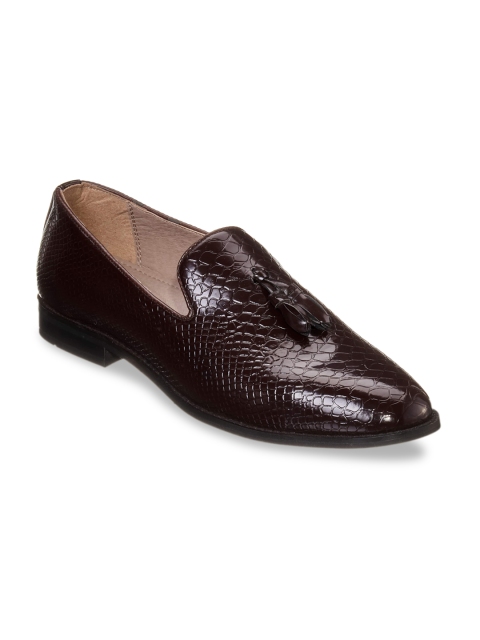 

Duke Men Brown Textured Formal Loafers