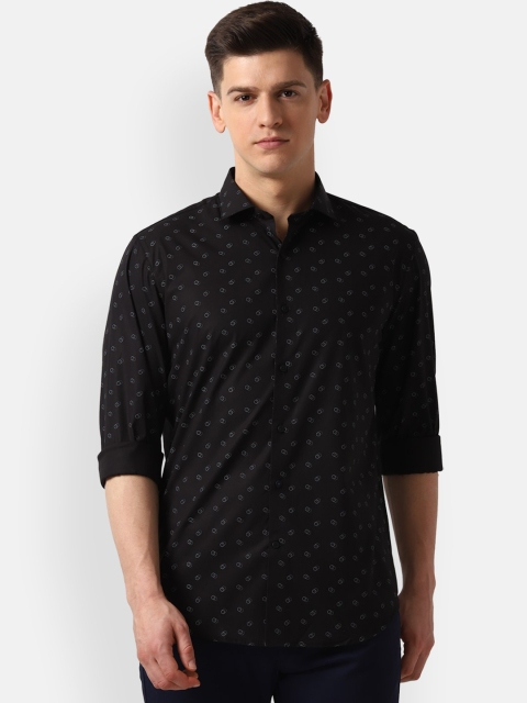 

Louis Philippe Sport Men Black & White Slim Fit Printed Casual Shirt