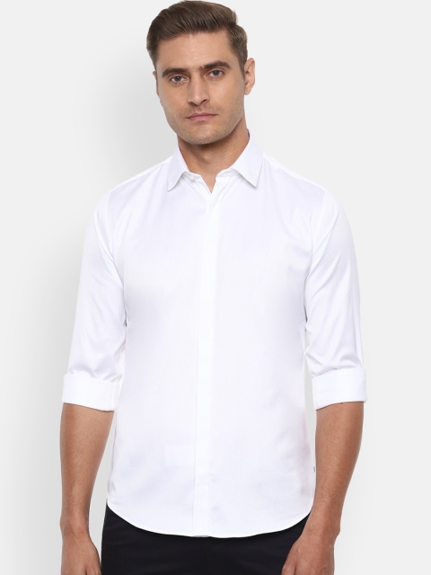 

V Dot Men White Slim Fit Solid Casual Shirt