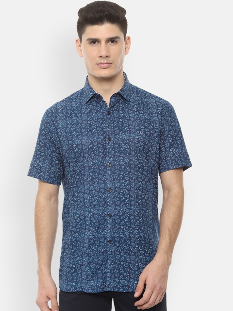 

V Dot Men Blue & Off-White Slim Fit Printed Casual Shirt