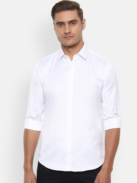 

V Dot Men White Slim Fit Solid Casual Shirt