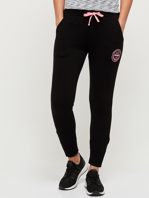 

max Women Black Regular Fit Solid Joggers