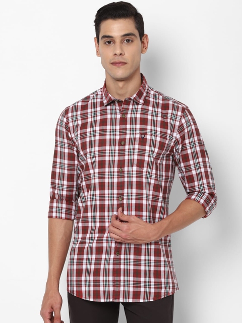 

Solly Jeans Co. Men Maroon & Off-White Pure Cotton Checked Casual Shirt