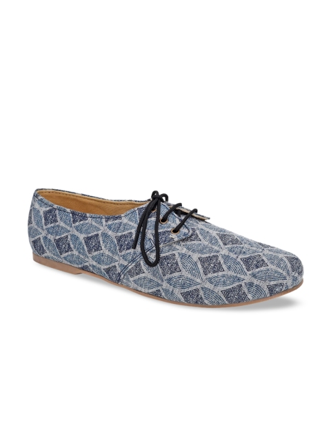 

Kanvas Women Blue Woven Design Oxfords Shoes