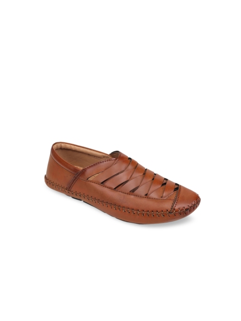 

TRASE Boys Tan Woven Design Loafers