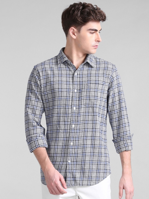 

GAP Men Blue & Black Flannel Plaid Standard Fit Casual Shirt